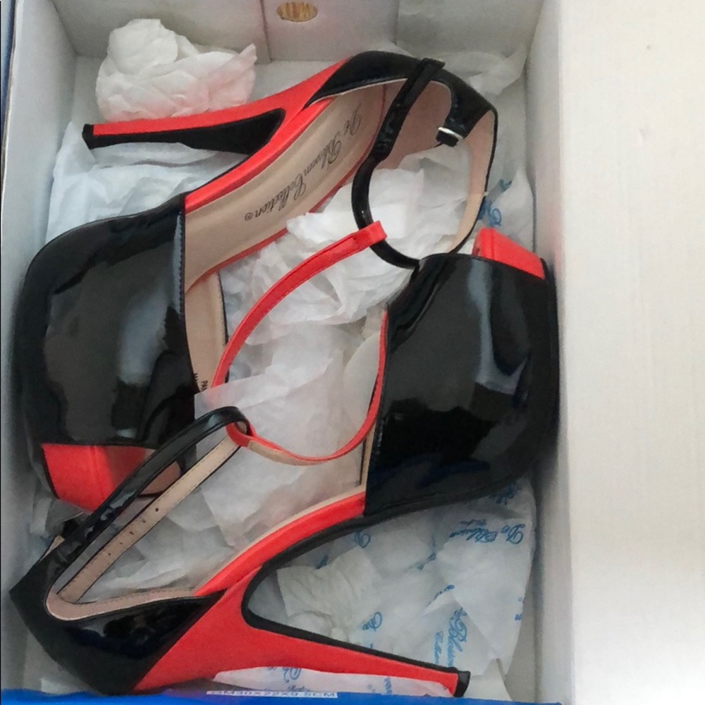 Worn once strappy heel